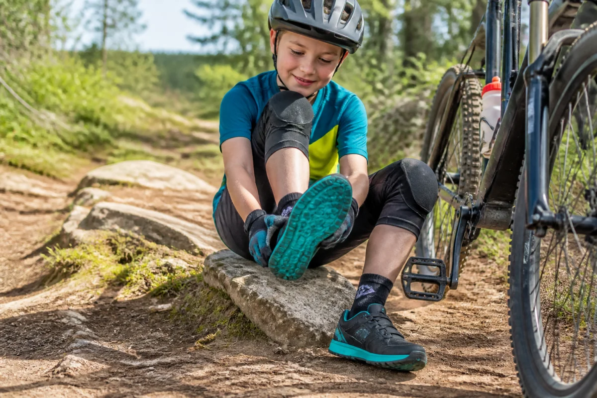 Choisir des chaussures de vélo enfant pour rouler confortablement